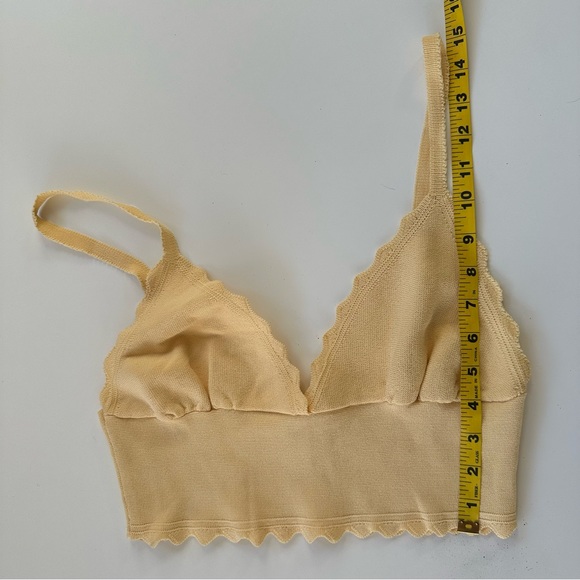 Princess Polly yellow crop top, size 8 - Picture 3 of 6